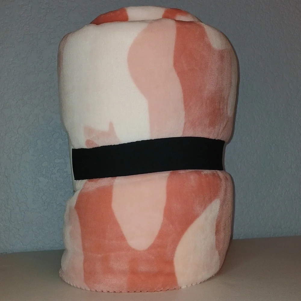 Victoria’s Secret Blanket VS Pink Camo Sherpa Blanket VS PINK Blanket 🆕️ Rare!